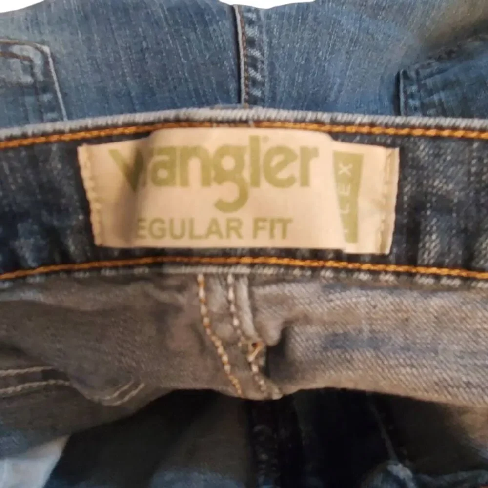 Wrangler Regular Fit Flex Jeans Men’s 34x32 Blue Medium Wash Straight Leg Denim